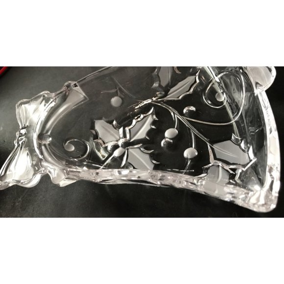 Bon Bon Season's Holly MIKASA CRYSTAL CHRISTMAS BELL HOLLY RIBBON DECORATION - Picture 3 of 3